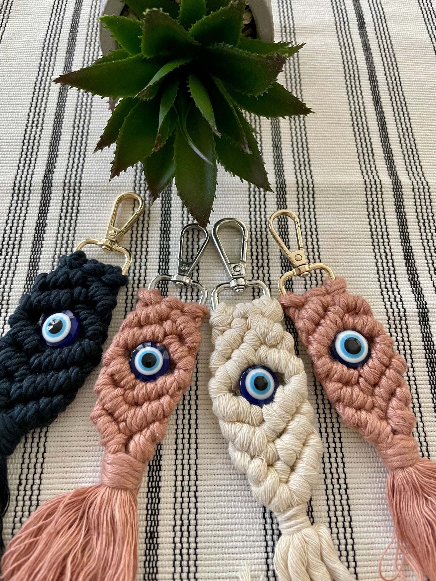 Macrame Evil eye keychain