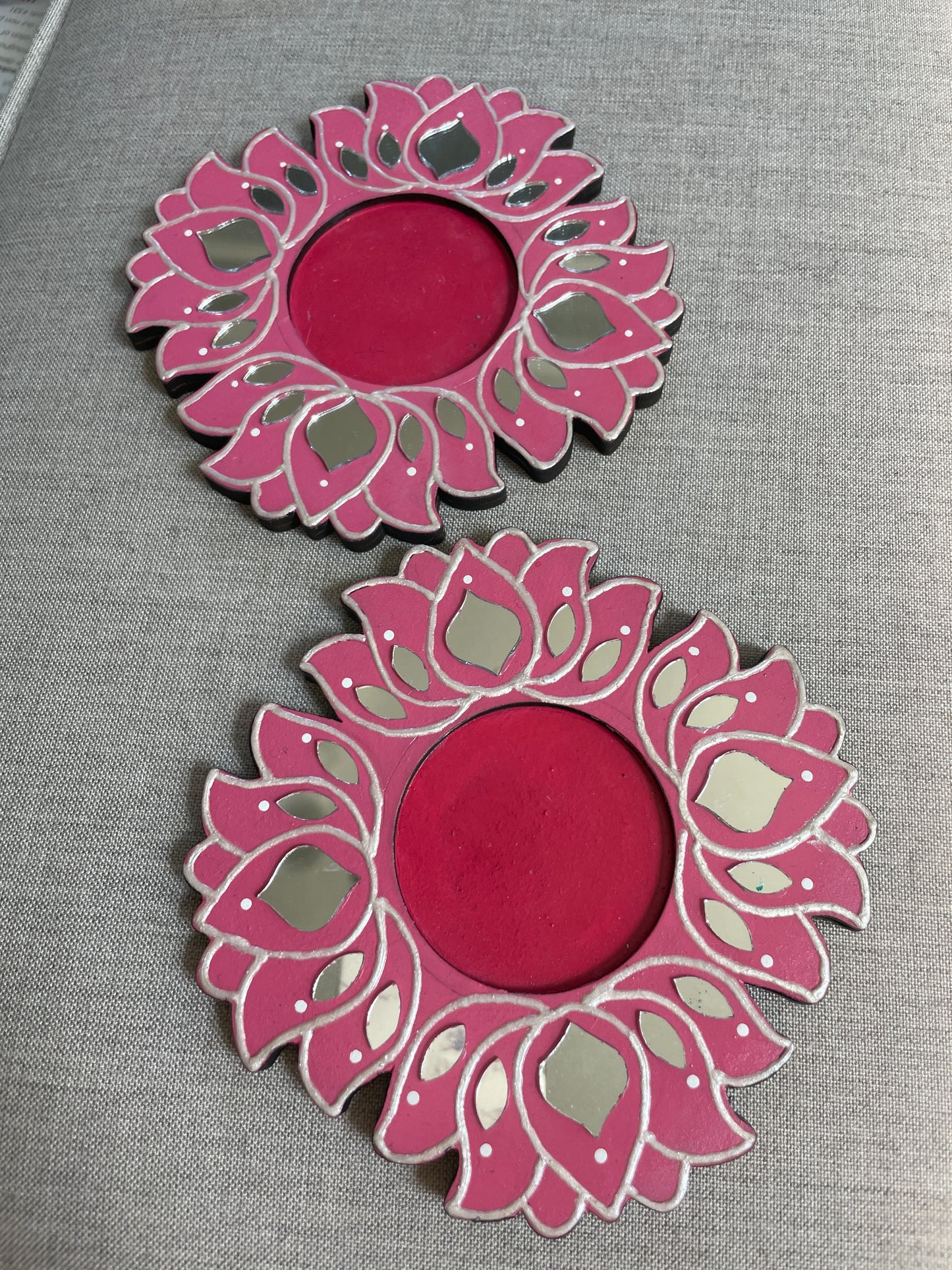 Lotus T-light holders (pack of 2)