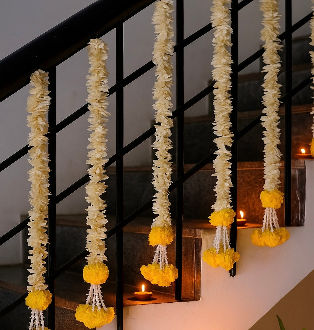 White & yellow strings for backdrop hanging