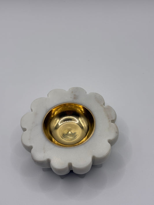 White Marble T-light candle holder - Flower shape