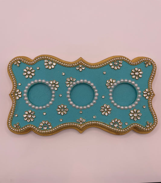 Table centerpiece t-light holder