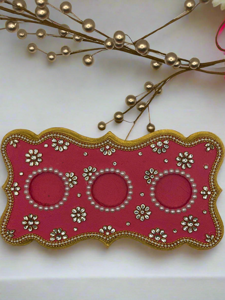 T-light tray with pearls, golden work for festive decor